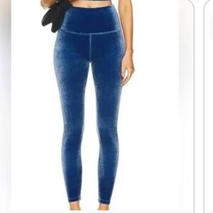 Beyond Yoga High-Waist Velvet Leggings - Blue
